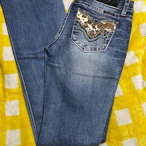 Women's Embellished Pocket Mid-Blue Jeans